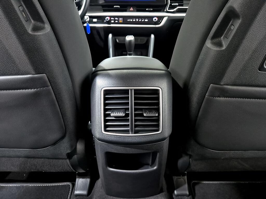 Kia Sportage 1.6 T-GDi MHEV 110kW (150CV) Drive 4x2 33