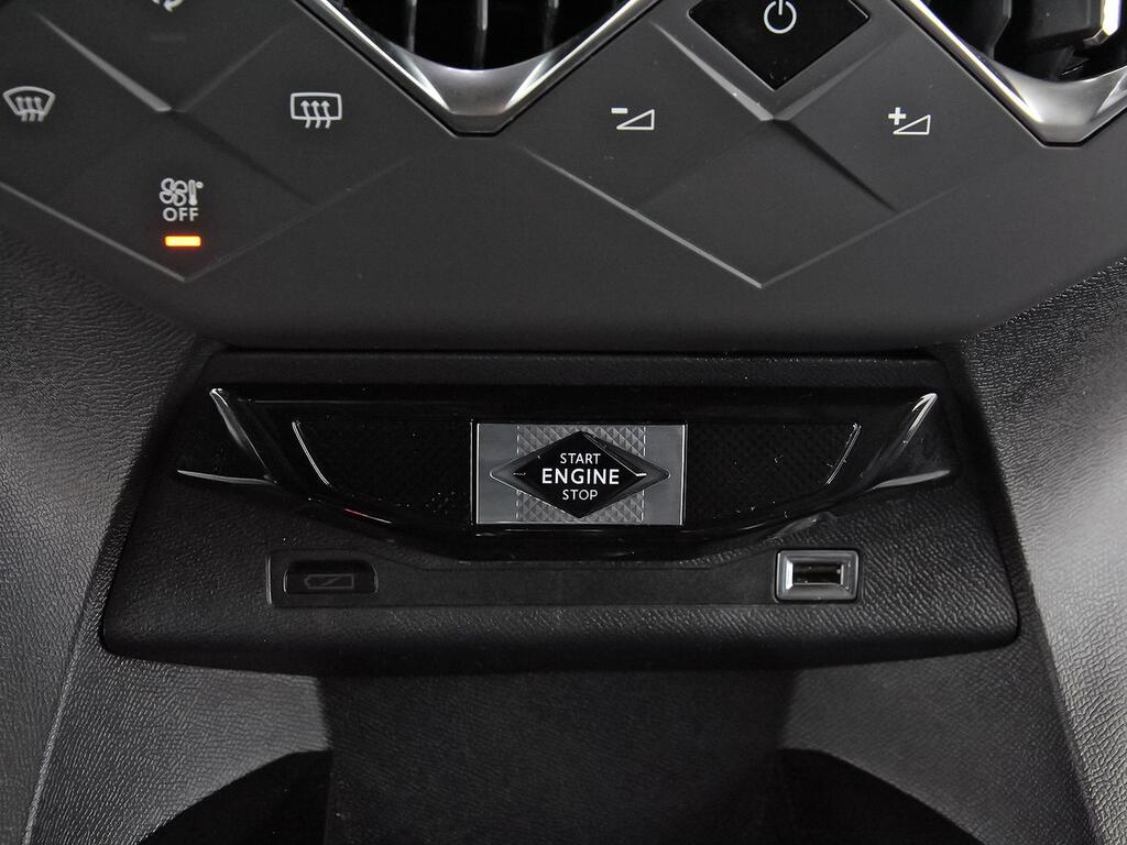 DS Automobiles DS 3 PureTech 96kW (130CV) PERFORMANCE LINE 28