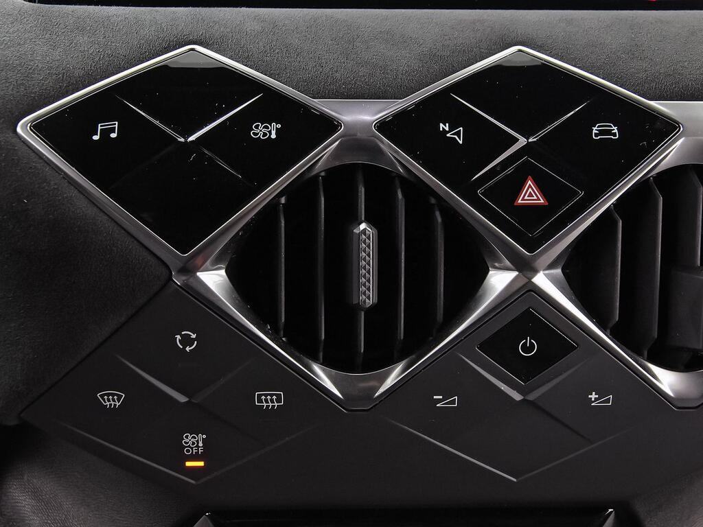 DS Automobiles DS 3 PureTech 96kW (130CV) PERFORMANCE LINE 26