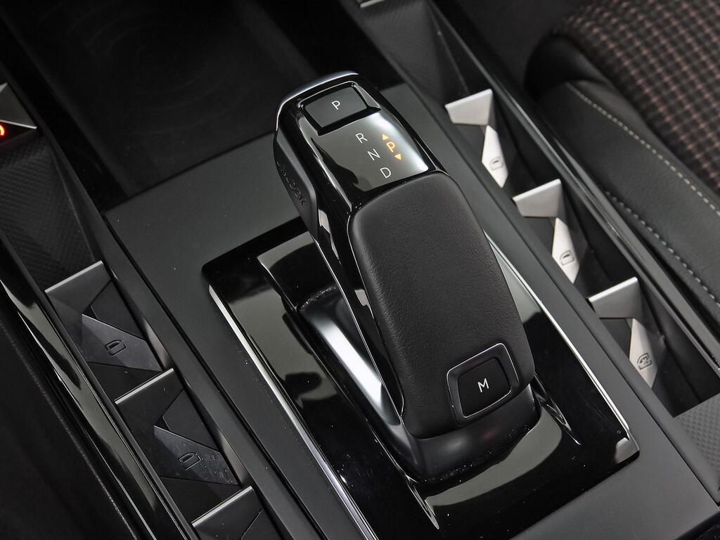 DS Automobiles DS 3 PureTech 96kW (130CV) PERFORMANCE LINE 32