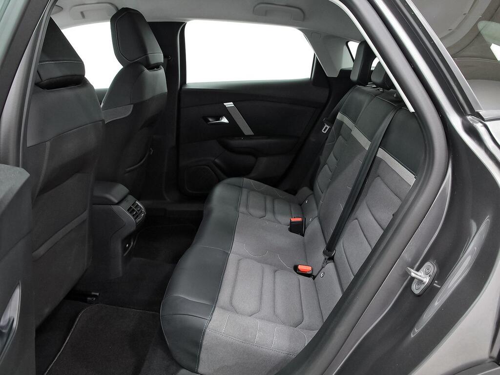 Citroën C4 PureTech 130 S&S EAT8 Plus 9