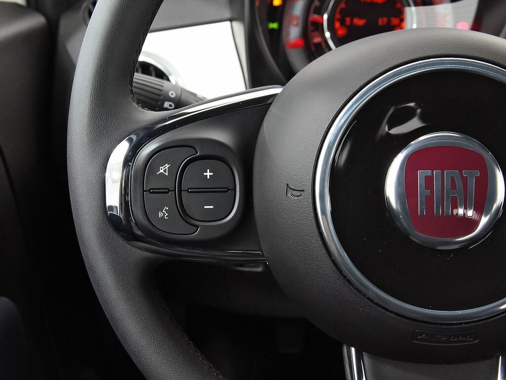 Fiat 500 Cult 1.0 Hybrid 51KW (70 CV) 17