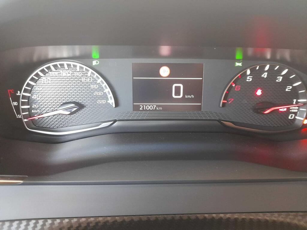 Peugeot 2008 Allure Puretech 100 S&S 6 Vel. MAN 10