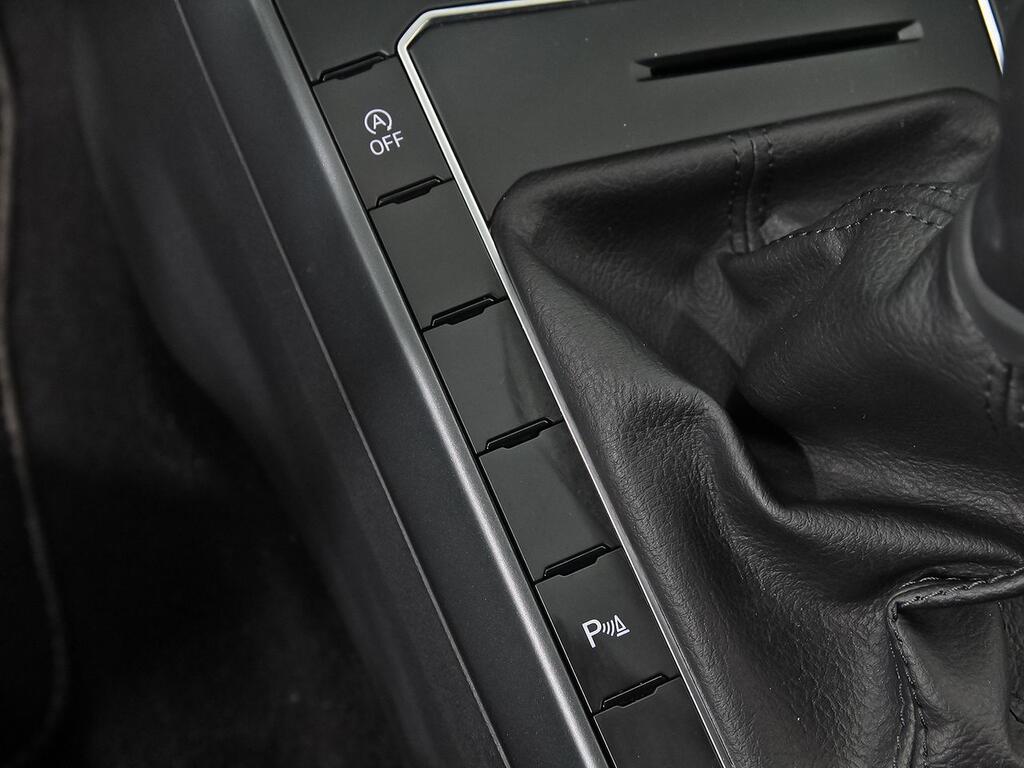 Volkswagen Polo R-Line 1.0 TSI 70kW (95CV) 25