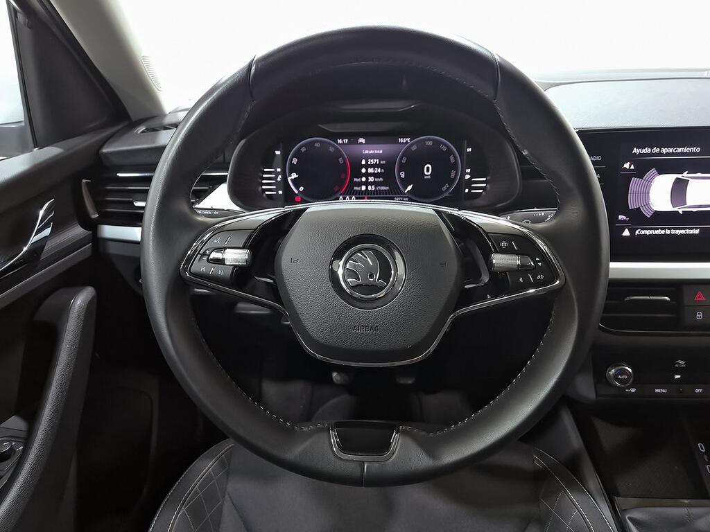 Skoda Kamiq 1.0 TSI 81kW (110CV) Emotion 16