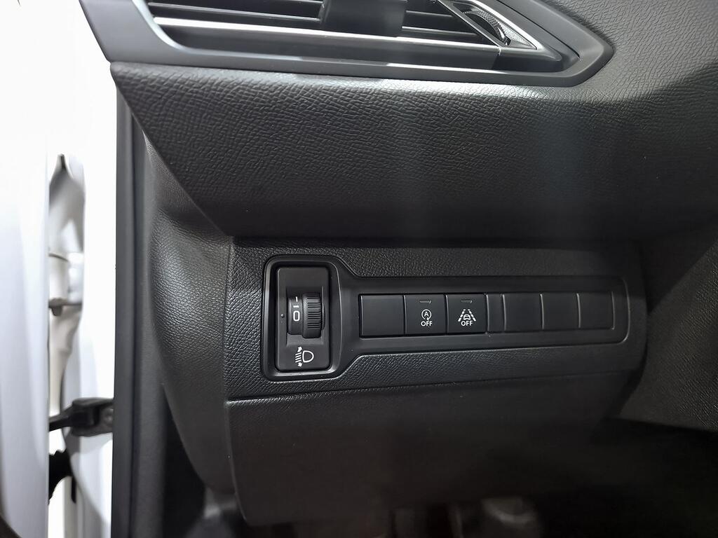 Peugeot 308 5P Allure Pack BlueHDi 130 S&S MAN 10