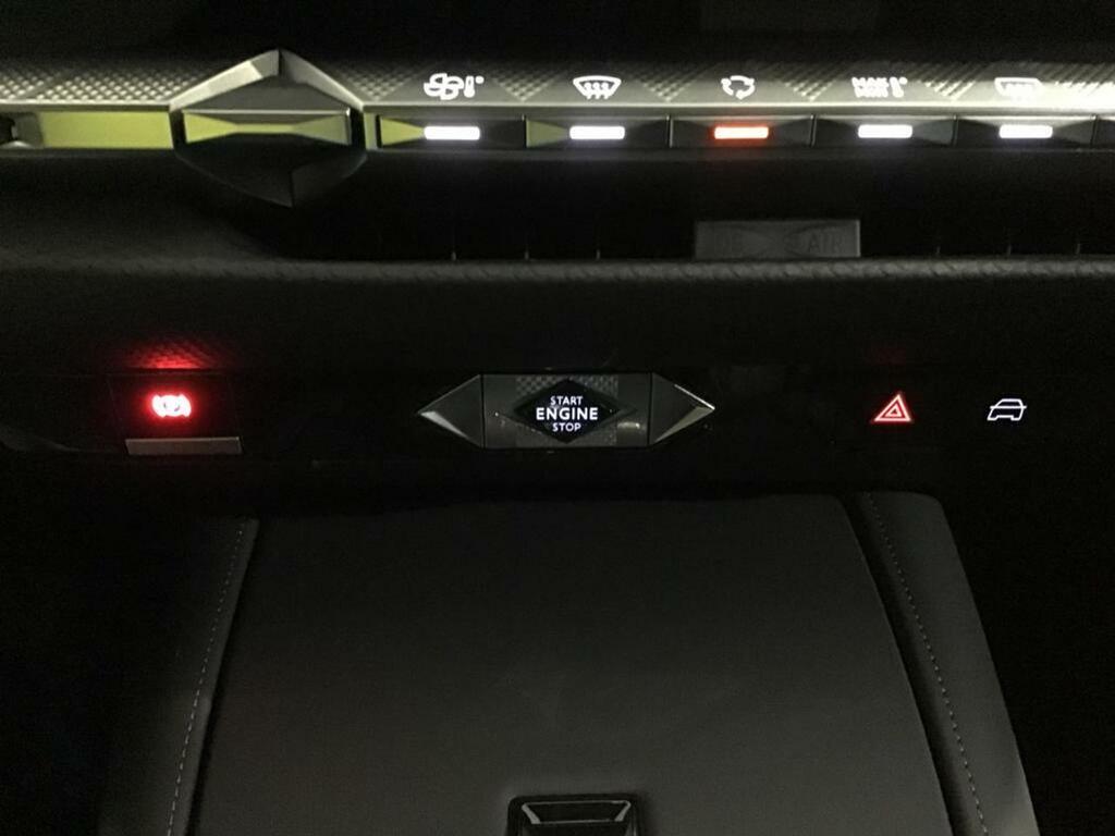 DS Automobiles DS 4 E-TENSE 225 TROCADERO 18
