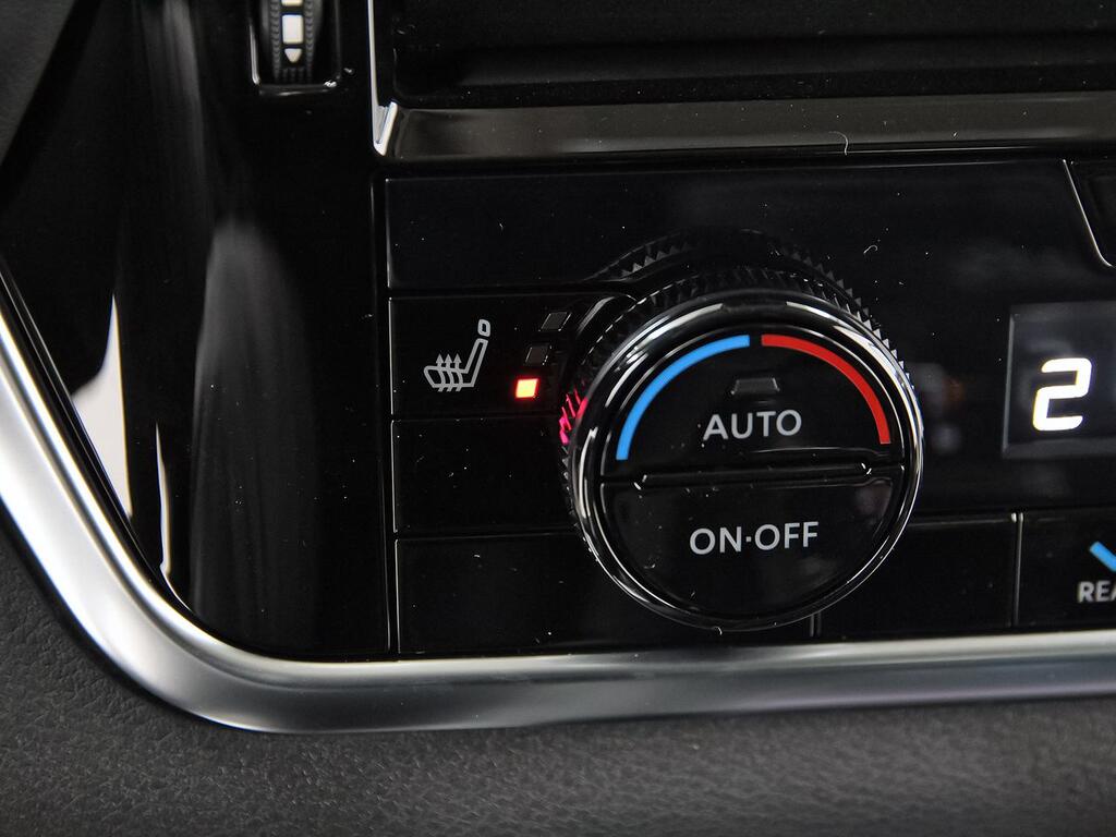 Nissan X-Trail 7pl 1.5 e-4ORCE 158kW 4x4 A/T N-Connecta 36