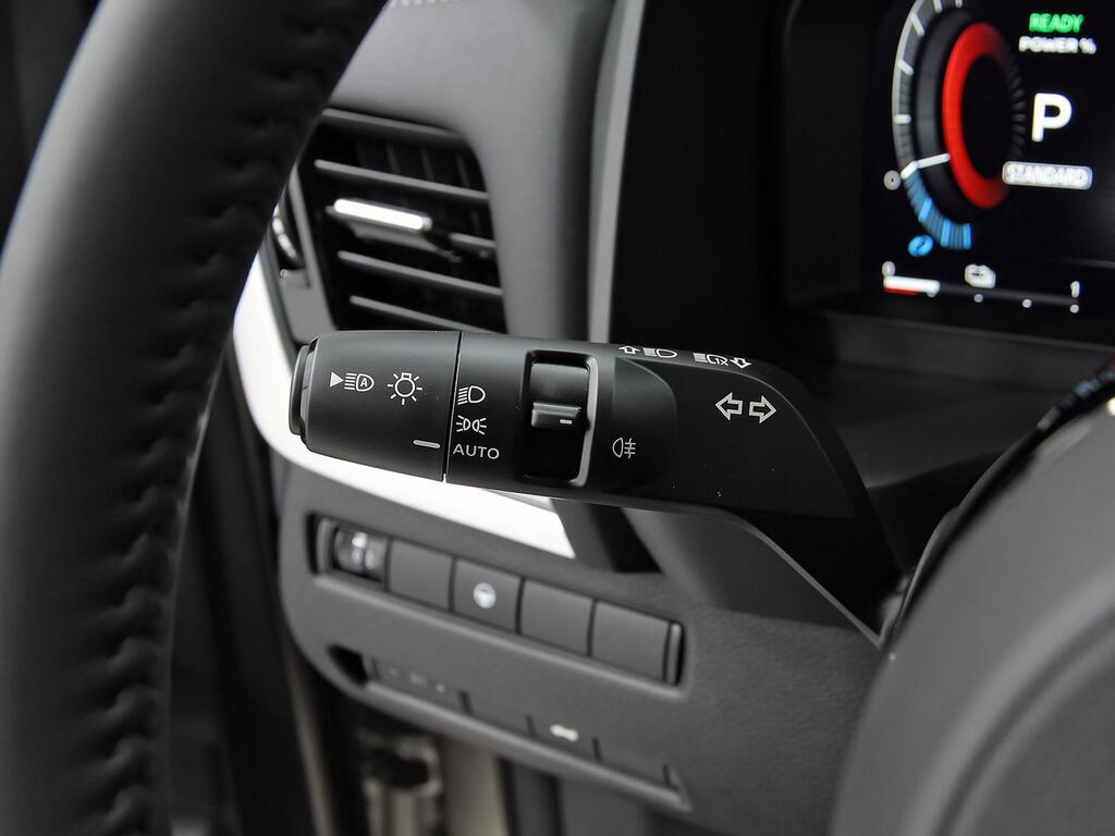 Nissan X-Trail 7pl 1.5 e-4ORCE 158kW 4x4 A/T N-Connecta 18