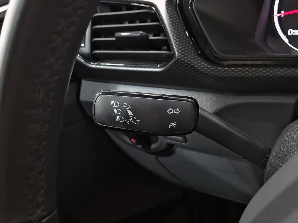 Volkswagen T-Cross Advance 1.0 TSI 81kW (110CV) 15