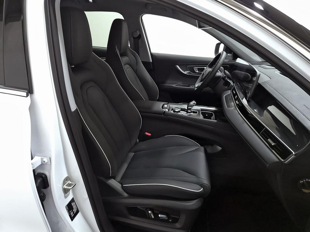 Ebro S700 1.5 TGDI PHEV Luxury E-CVT 8