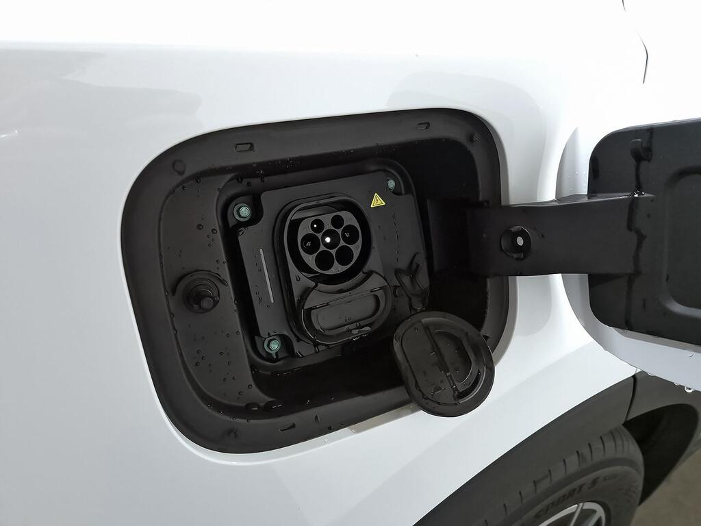 Ebro S700 1.5 TGDI PHEV Luxury E-CVT 13