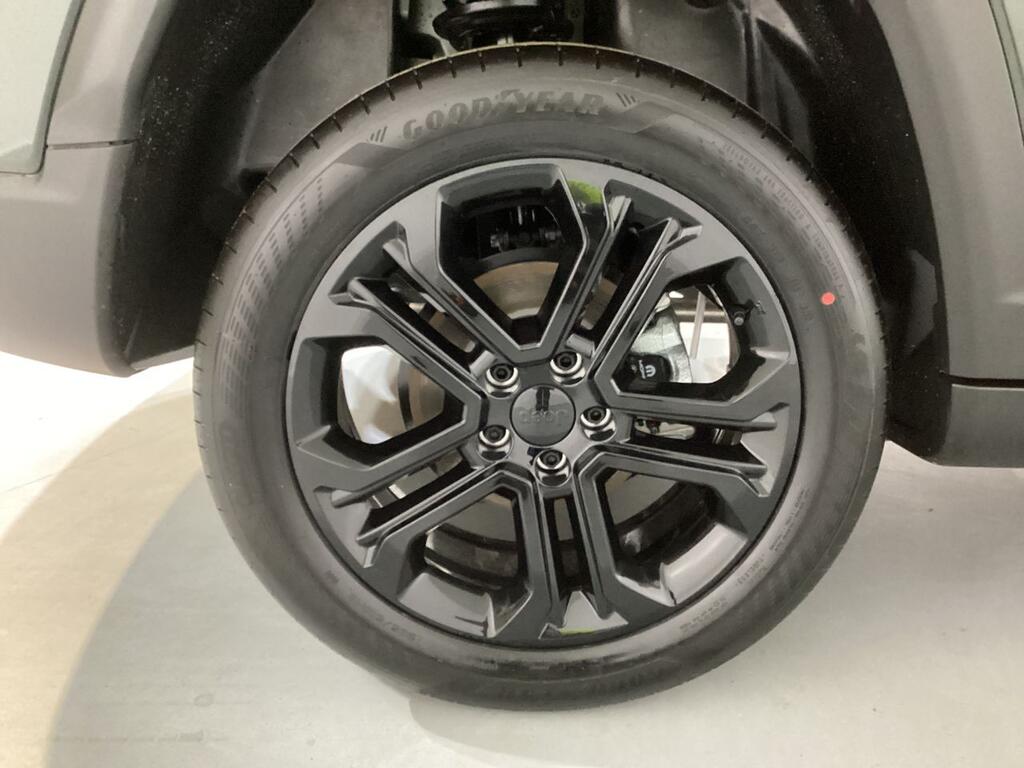 Jeep Compass eHybrid 1.5 MHEV 130HP North Star DCT 11