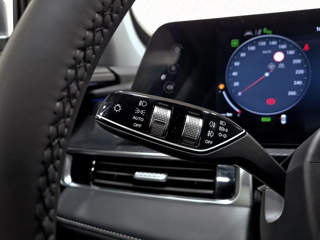 Ebro S700 1.6 TGDI Luxury 7 DCT 15