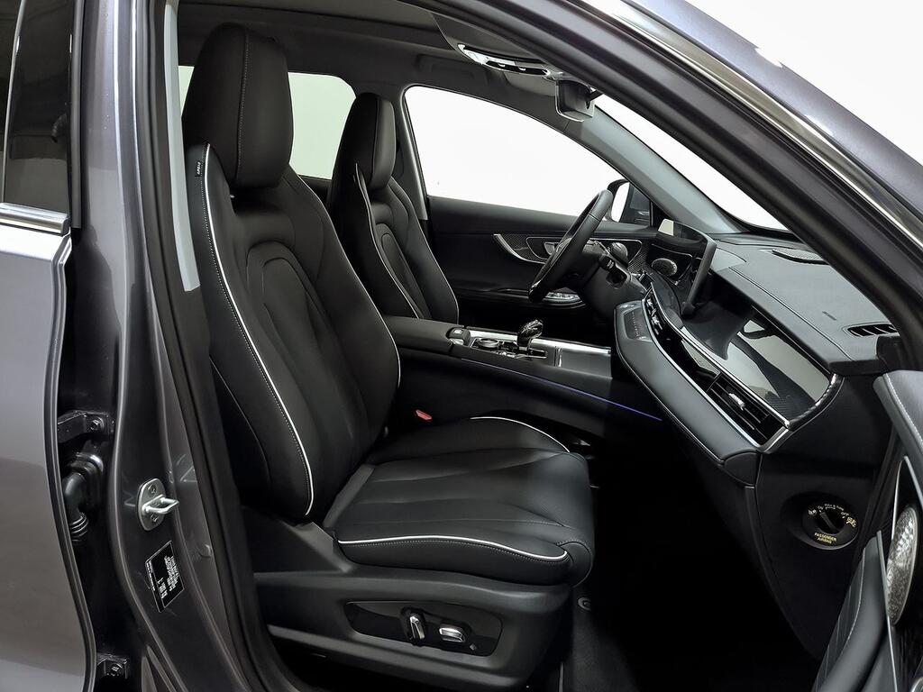 Ebro S700 1.6 TGDI Luxury 7 DCT 7