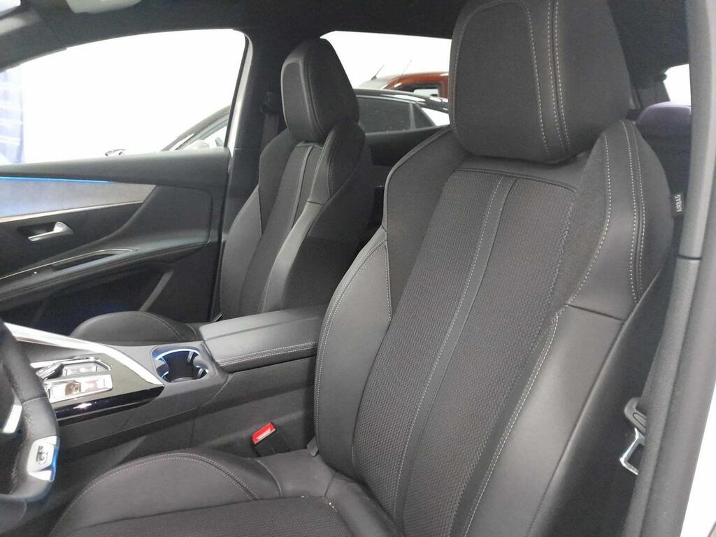 Peugeot 3008 1.5 BlueHDi 96kW S&S GT EAT8 11