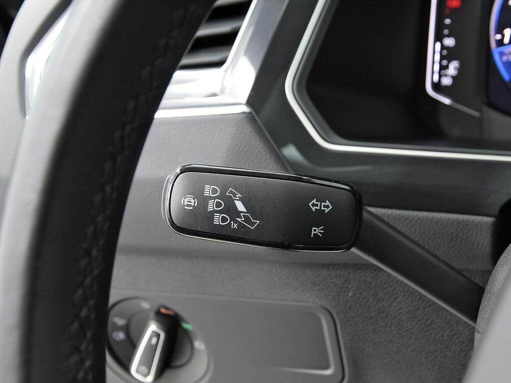 Volkswagen Tiguan R-Line 1.5 TSI 110kW (150CV) DSG 15
