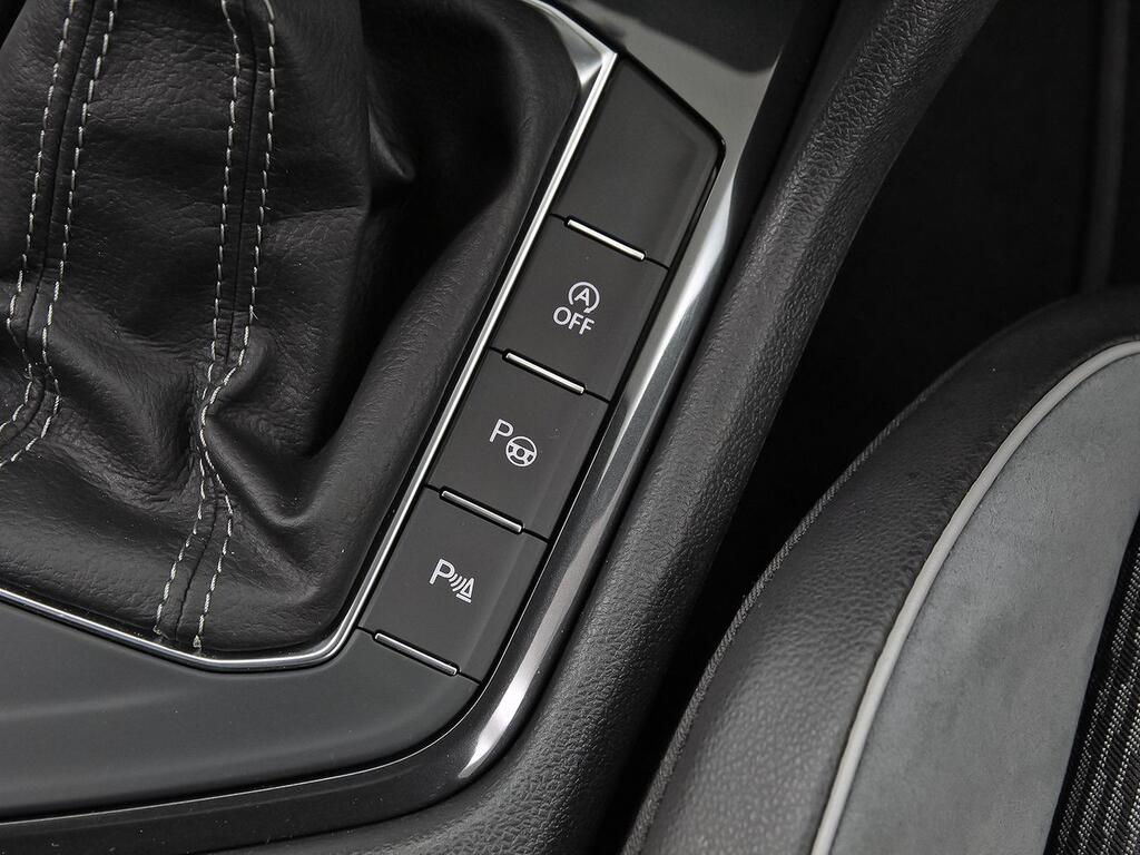 Volkswagen Tiguan R-Line 1.5 TSI 110kW (150CV) DSG 31