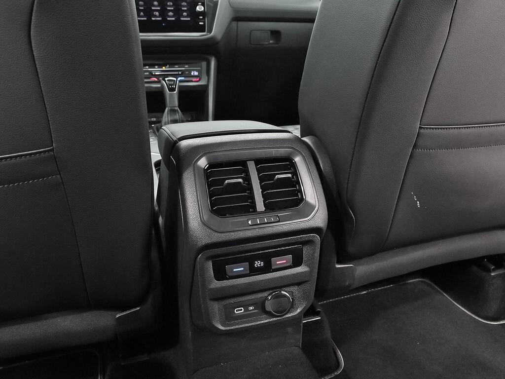 Volkswagen Tiguan R-Line 1.5 TSI 110kW (150CV) DSG 33
