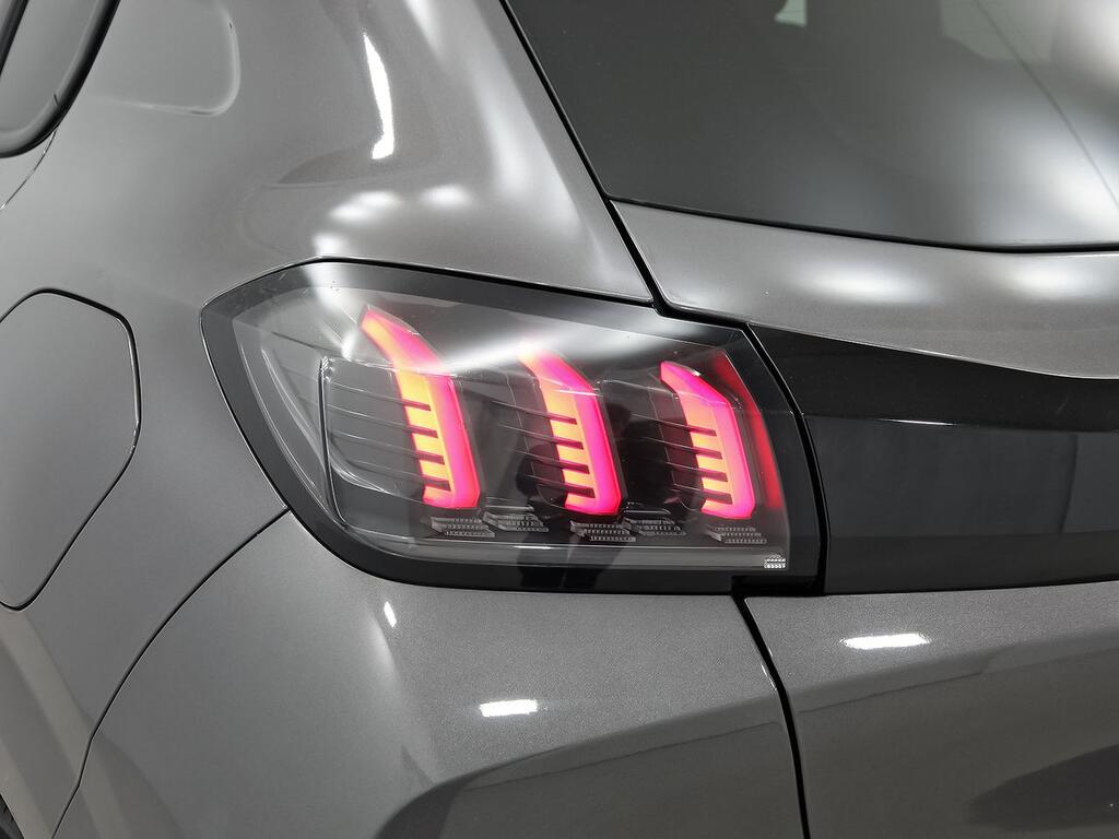 Peugeot 208 PureTech 73kW (100CV) Allure 32