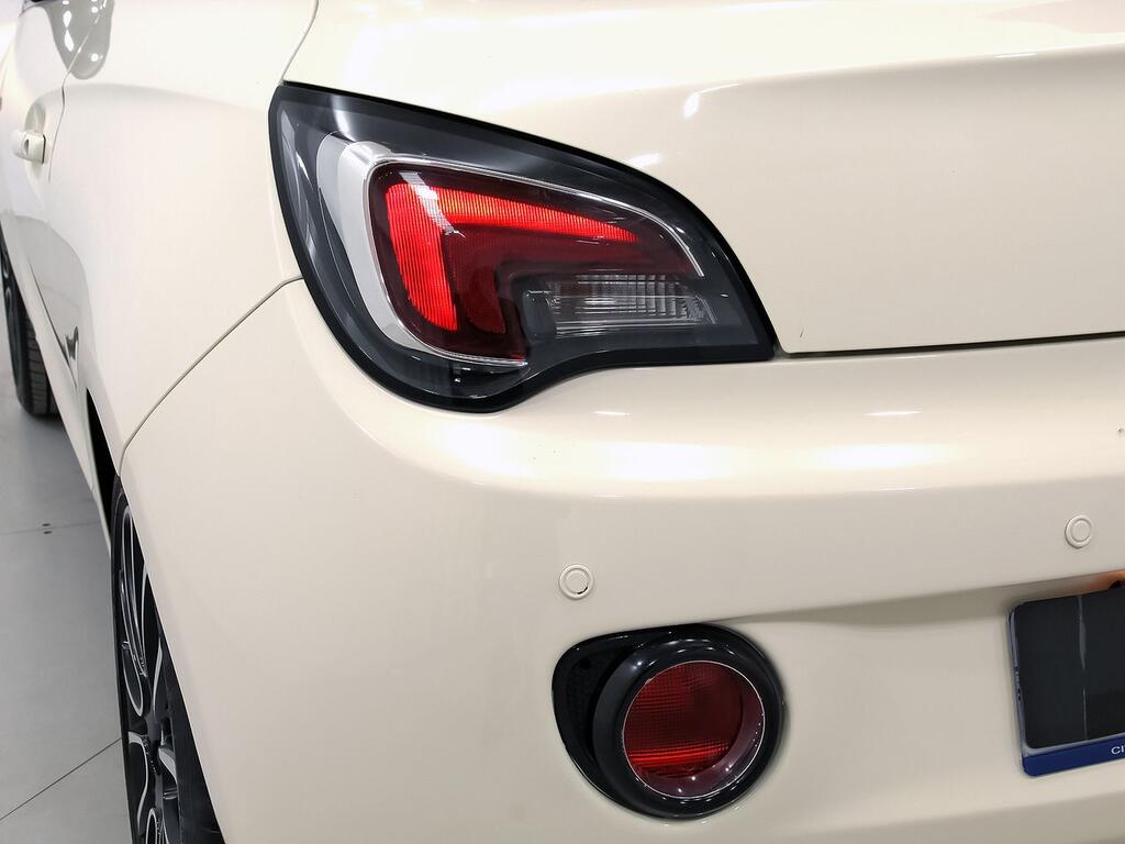Opel Adam 1.4 XER GLAM 32
