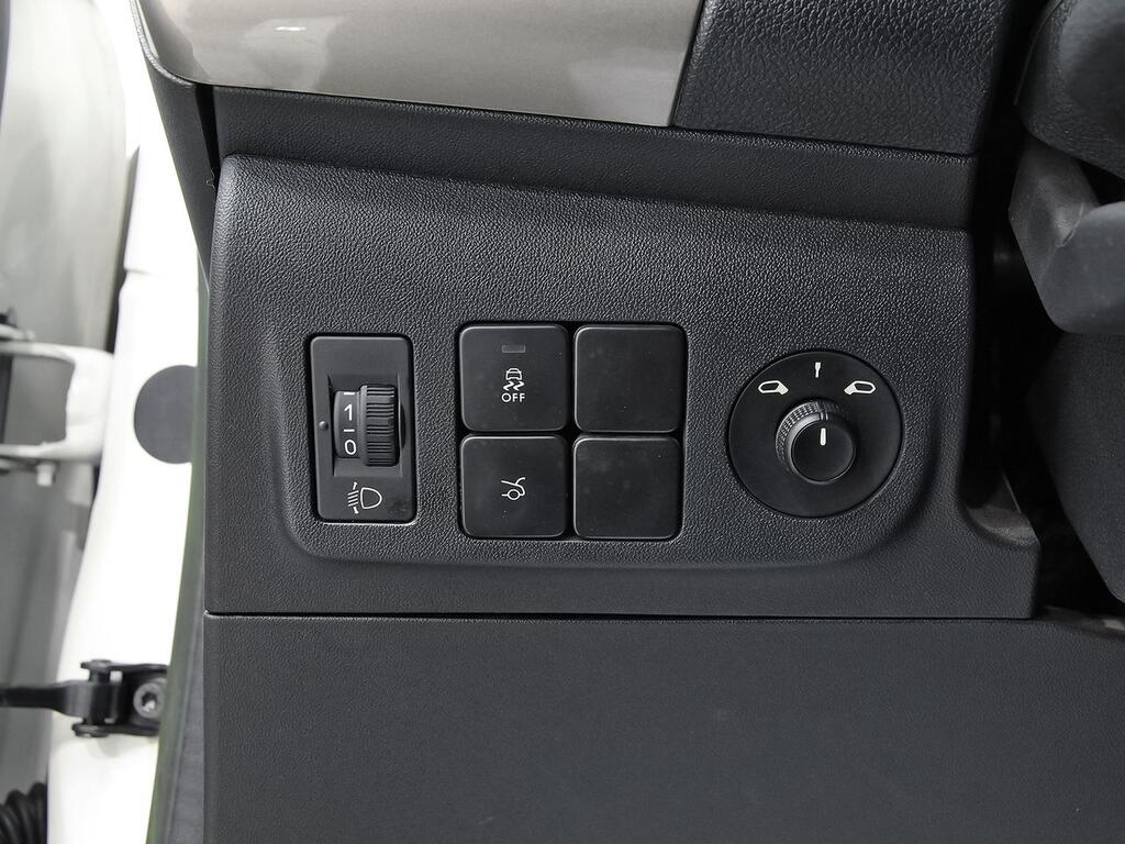 Citroën C-Elysée PureTech 82cv Exclusive 13