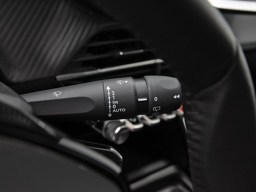 Peugeot 208 PureTech 73kW (100CV) Allure 18