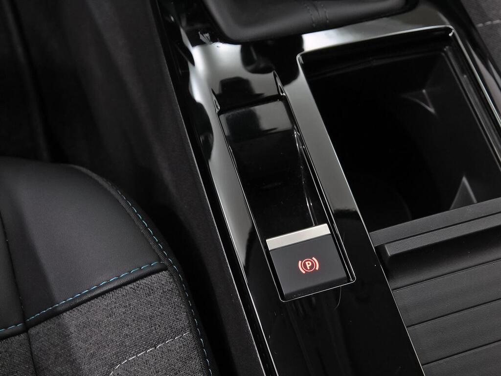 Citroën C4 PureTech 130 S&S 6v Feel Pack 29