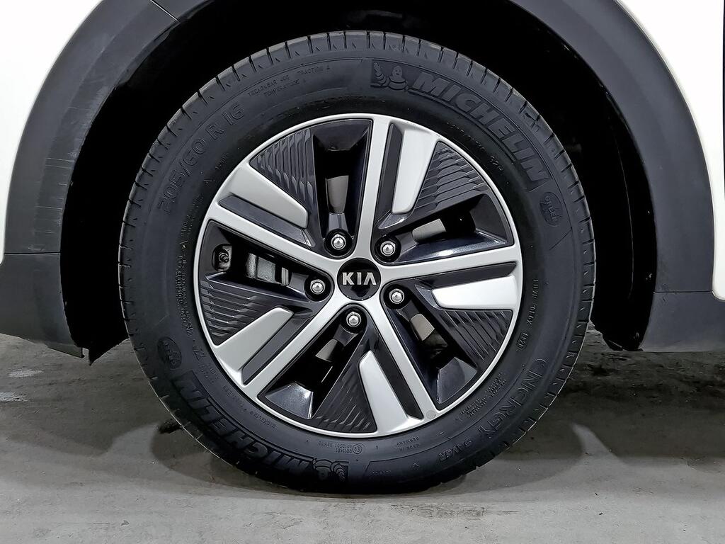 Kia Niro 1.6 GDi HEV 104kW (141CV) Drive 10