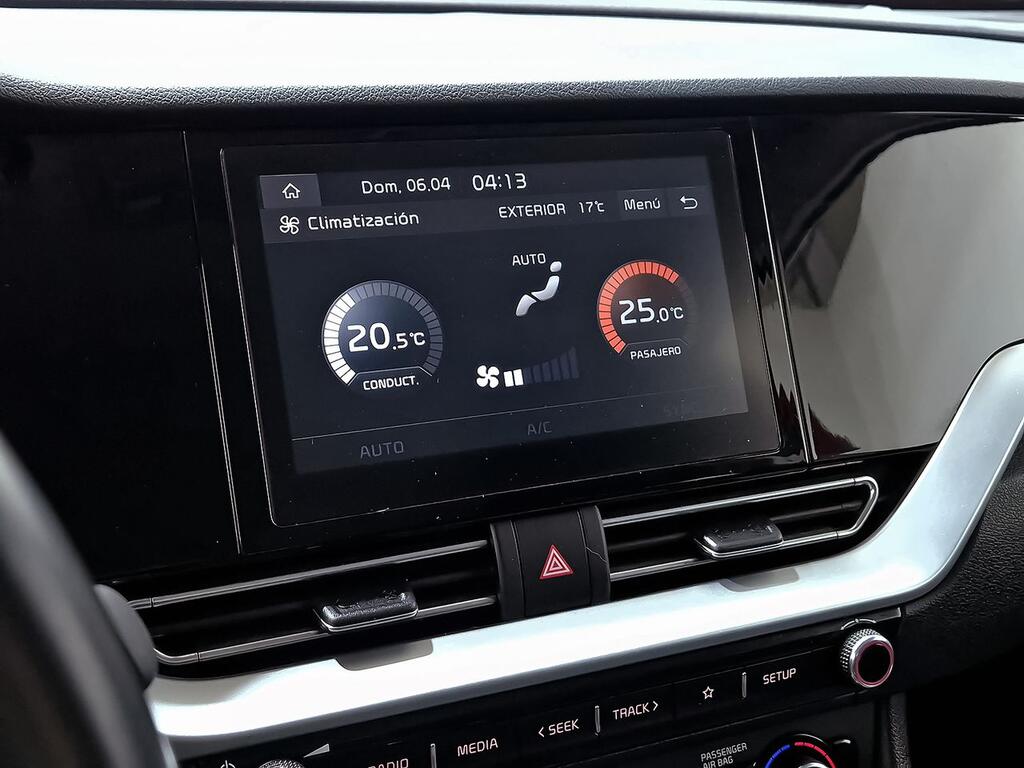 Kia Niro 1.6 GDi HEV 104kW (141CV) Concept 19