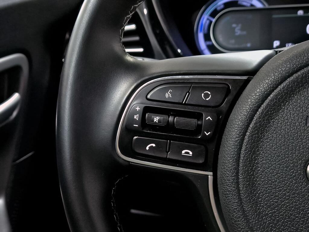 Kia Niro 1.6 GDi HEV 104kW (141CV) Concept 16