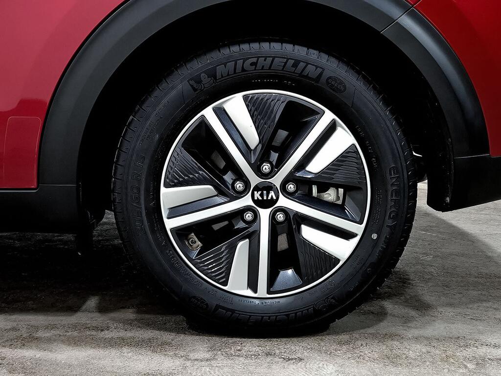 Kia Niro 1.6 GDi HEV 104kW (141CV) Concept 10