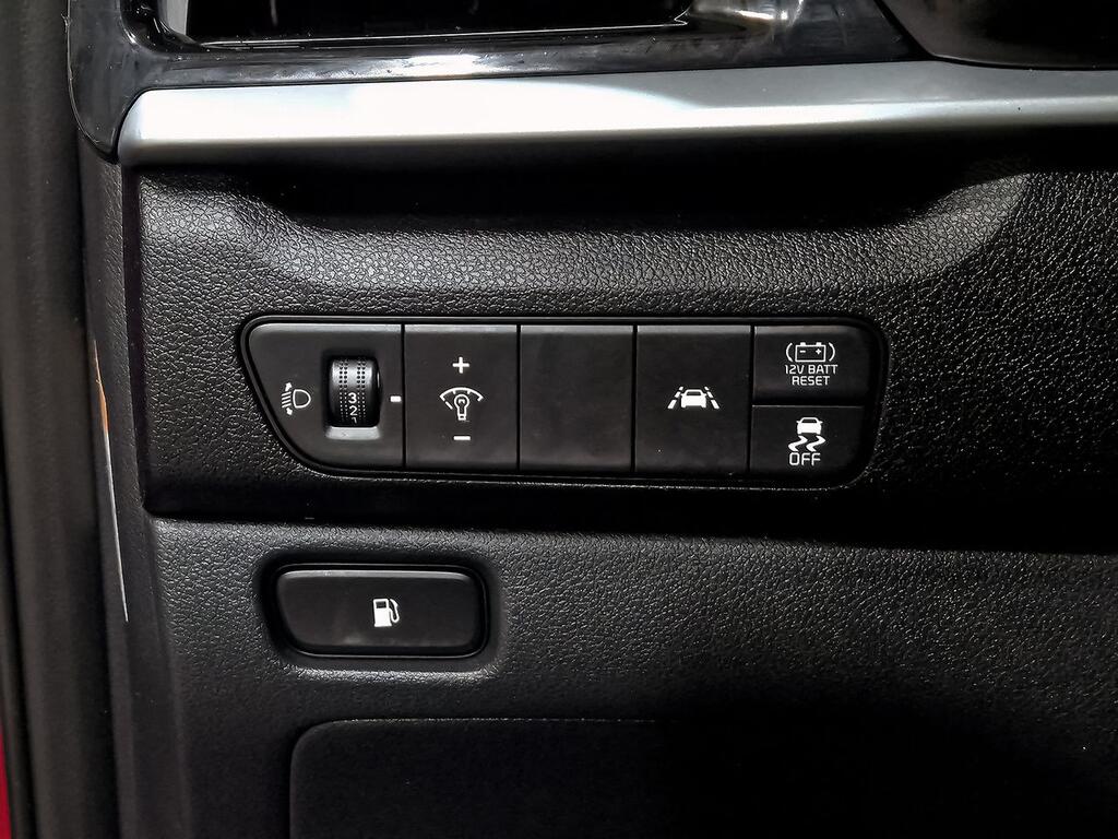 Kia Niro 1.6 GDi HEV 104kW (141CV) Concept 12