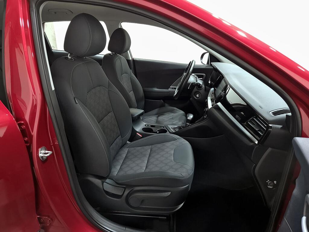 Kia Niro 1.6 GDi HEV 104kW (141CV) Concept 7