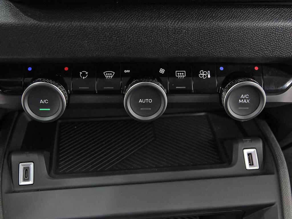 Citroën C4 PureTech 130 S&S 6v Feel Pack 27