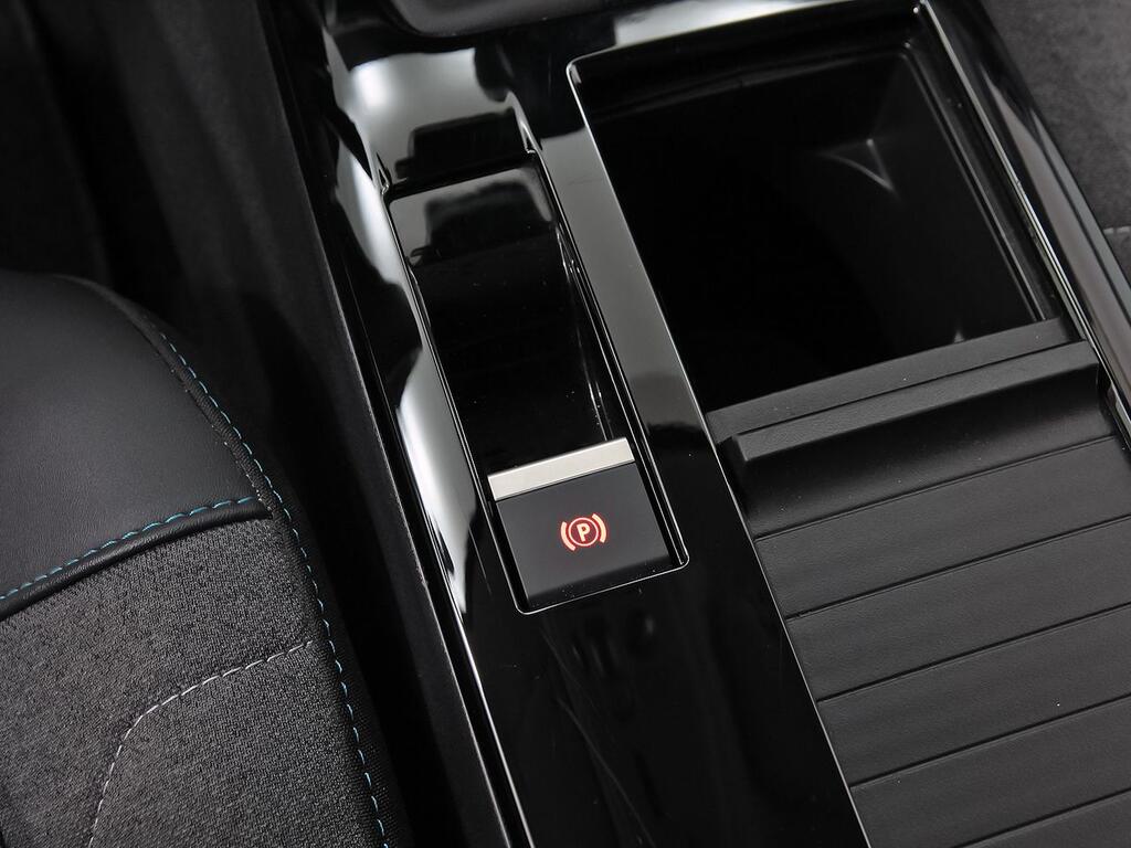 Citroën C4 PureTech 130 S&S 6v Feel Pack 28