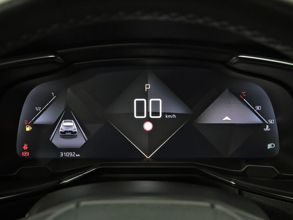 DS DS 7 BlueHDi DE 96kW (130CV) AT Bastille + 14