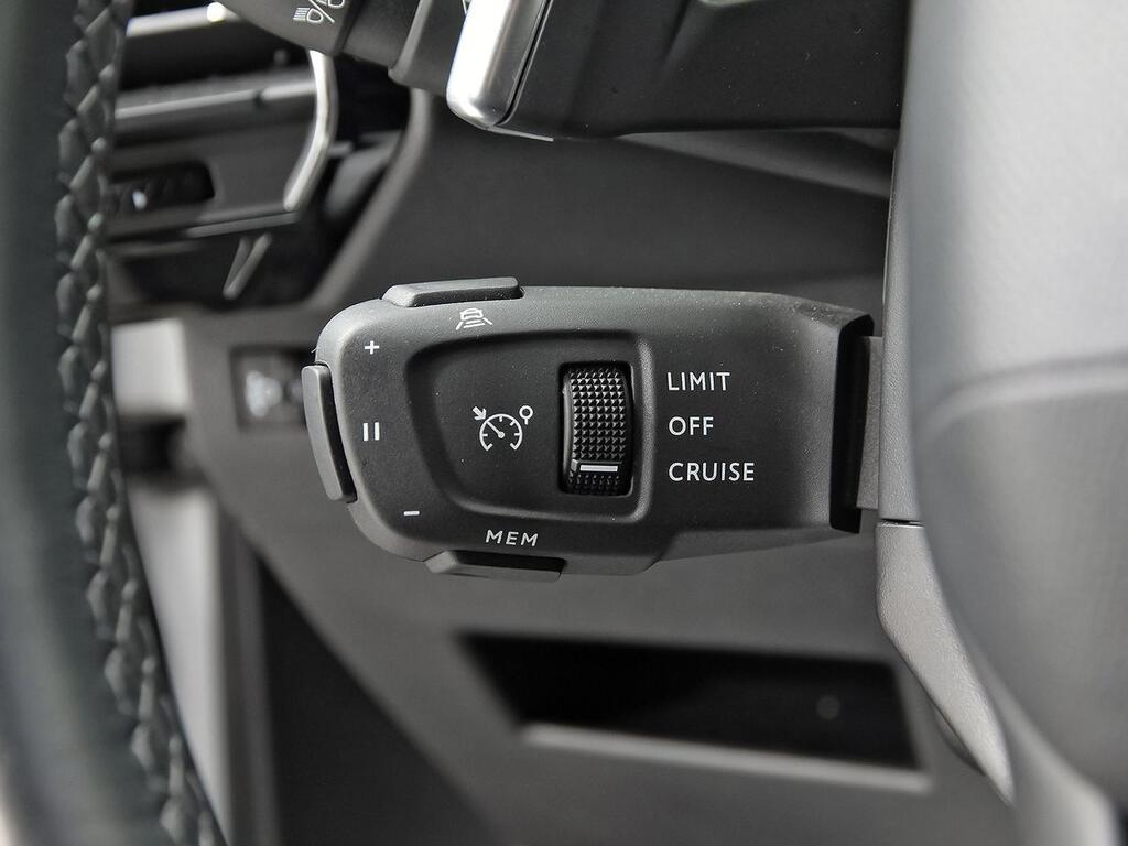 DS DS 7 BlueHDi DE 96kW (130CV) AT Bastille + 16