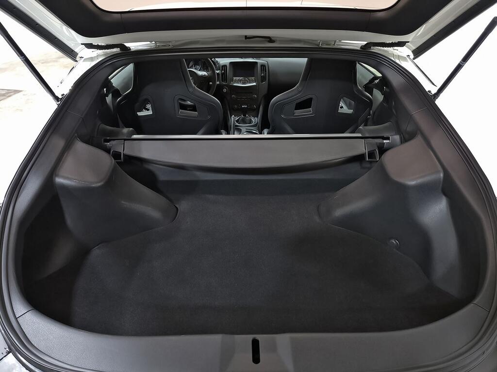 Nissan 370Z 3.7G 253kW (344CV) Coupé NISMO 8