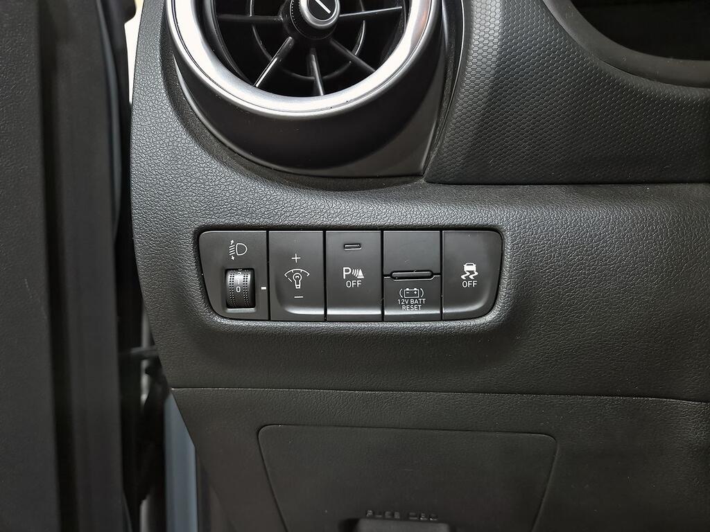 Hyundai Kona 1.6 GDI HEV Maxx DCT 12
