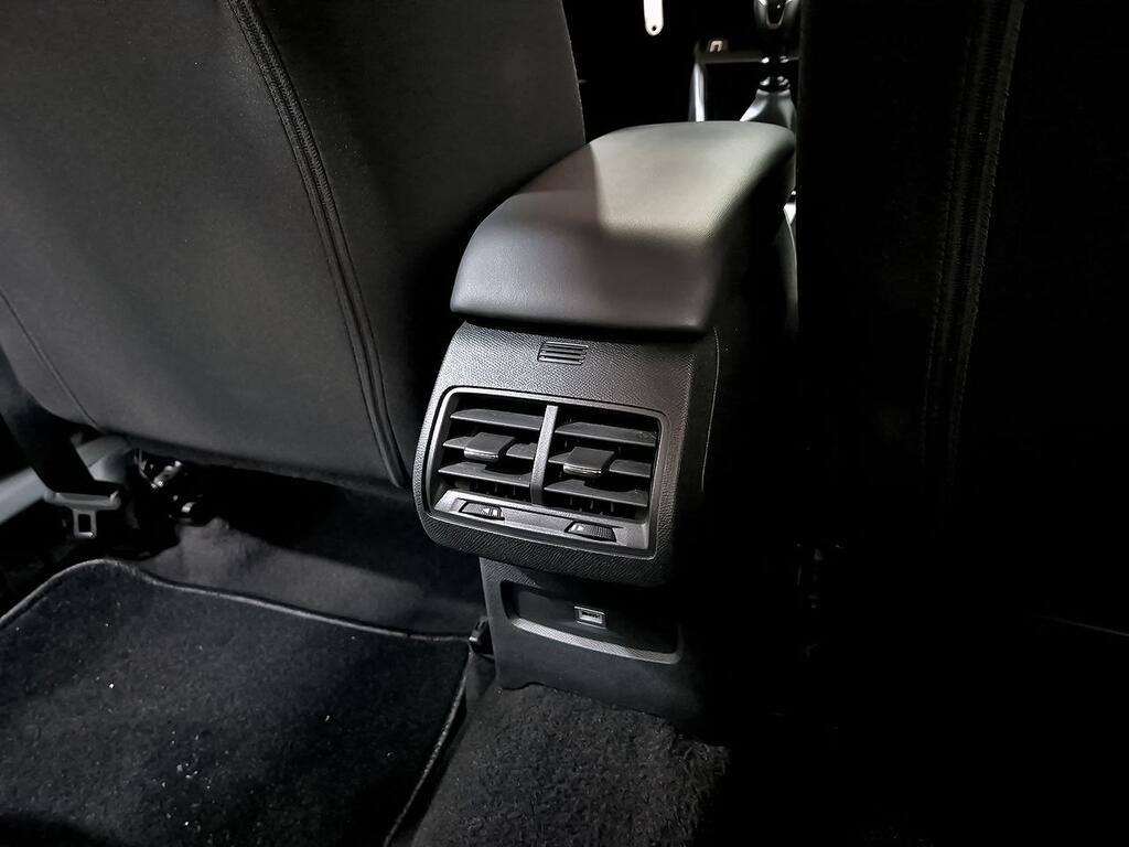 Citroën C4 BlueHDi 110 S&S 6v Feel 32