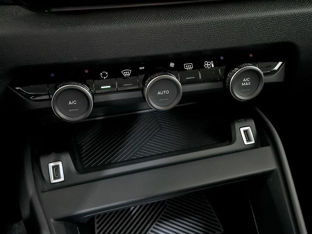 Citroën C4 BlueHDi 110 S&S 6v Feel 27