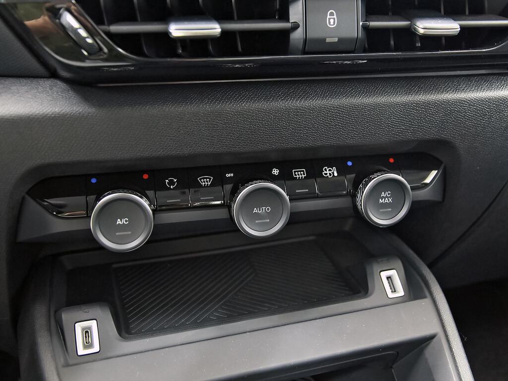 Citroën C4 PureTech 130 S&S 6v Feel Pack 28