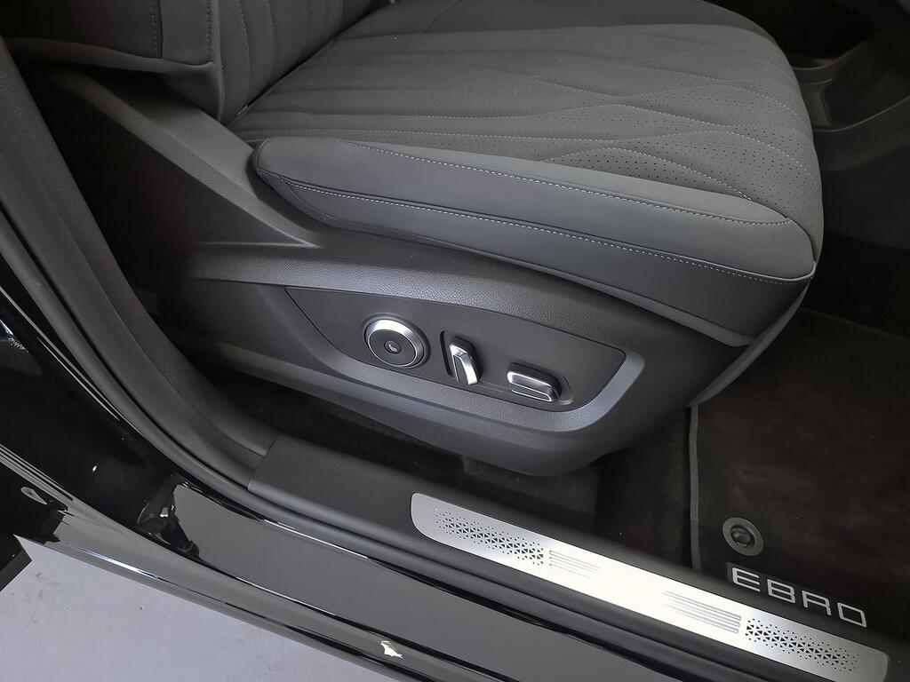 Ebro S800 1.6 TGDI Luxury 7 DCT 12
