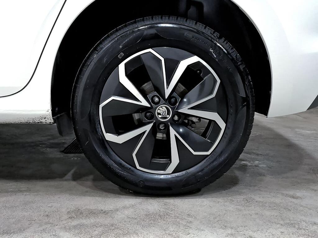 Skoda Kamiq 1.0 TSI 81kW (110CV) DSG Ambition 8