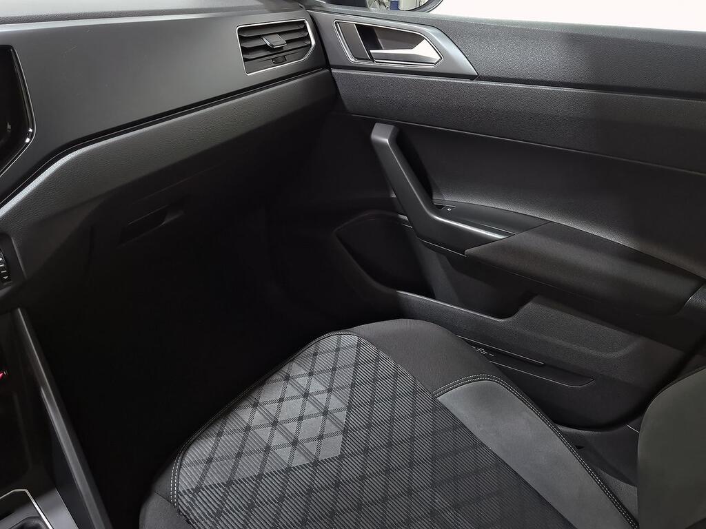 Volkswagen Taigo R-Line 1.0 TSI 81kW (110CV) 33
