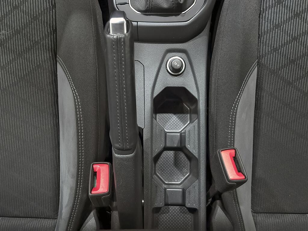 Volkswagen Taigo R-Line 1.0 TSI 81kW (110CV) 36