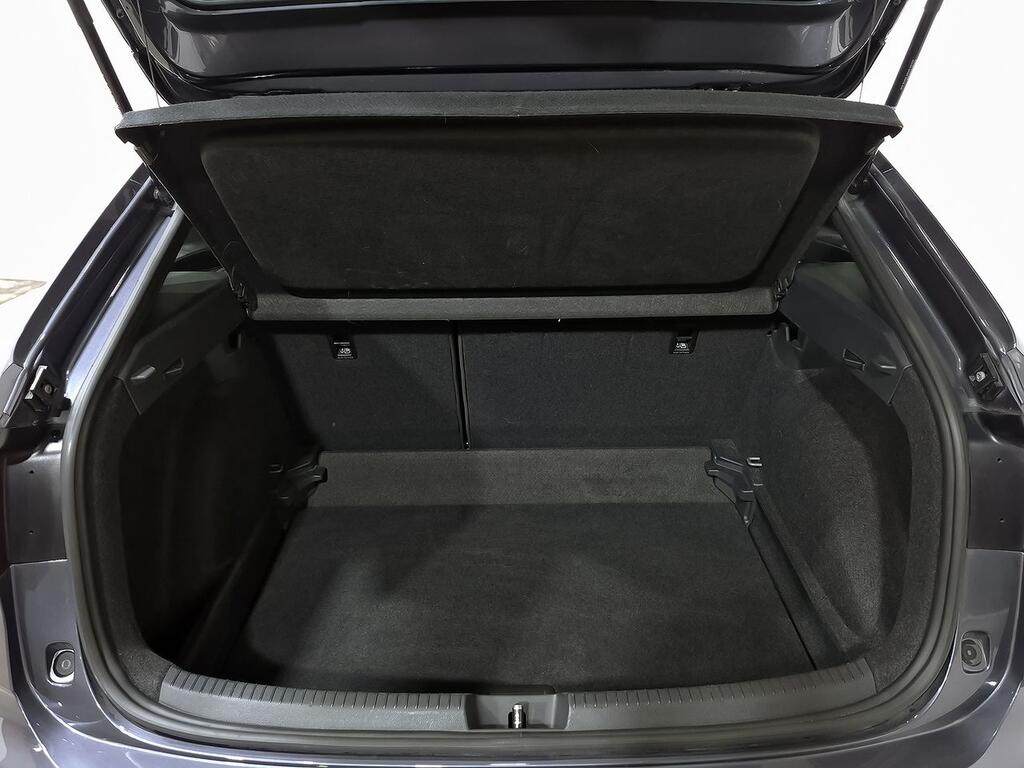 Volkswagen Taigo R-Line 1.0 TSI 81kW (110CV) 9