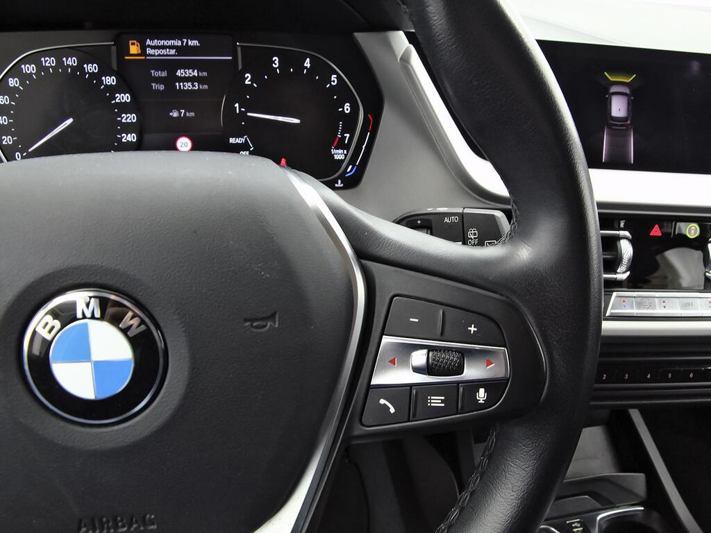 BMW Serie 1 118i 21