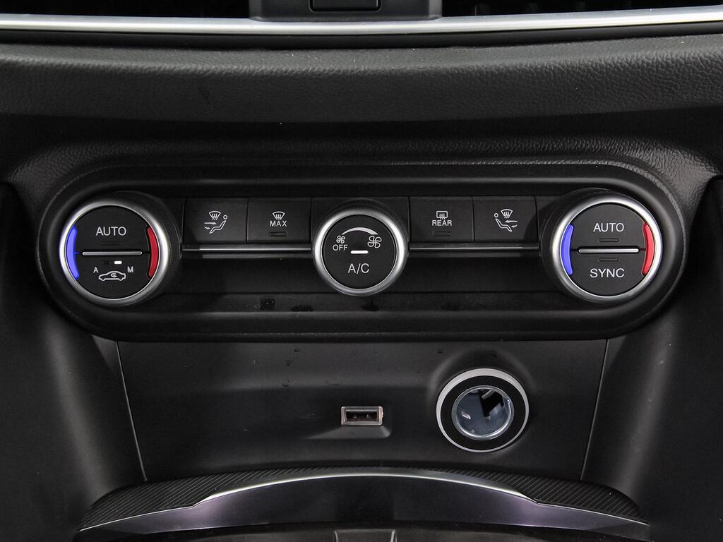Alfa Romeo Stelvio 2.2 Diesel 140kW (190cv) SPRINT AWD 31